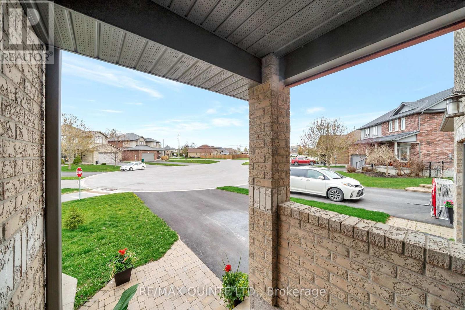 10 Meagher Place, Belleville, Ontario  K8P 0C1 - Photo 8 - X12130865