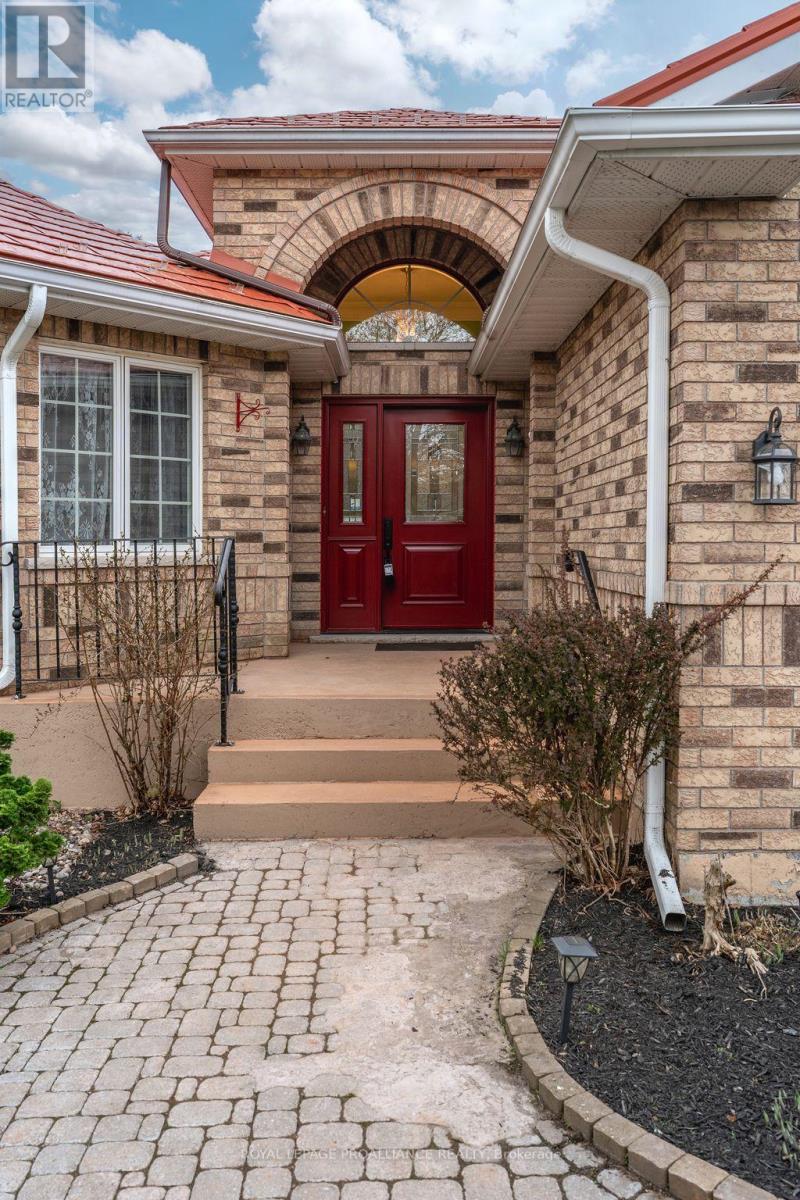 Property at 71 OAK RIDGE BOULEVARD image 3