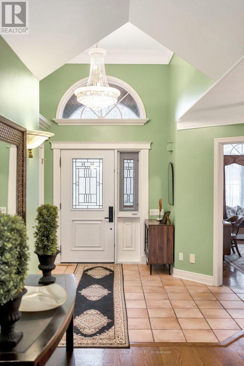 Property at 71 OAK RIDGE BOULEVARD image 4