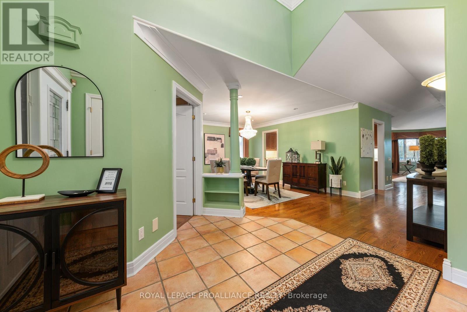 Property at 71 OAK RIDGE BOULEVARD image 5