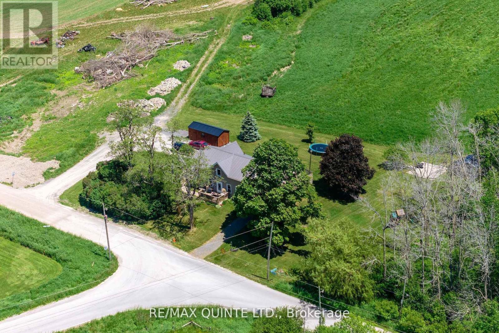 2 Baitleys Road, Prince Edward County (Hillier), Ontario  K0K 3L0 - Photo 1 - X12130969