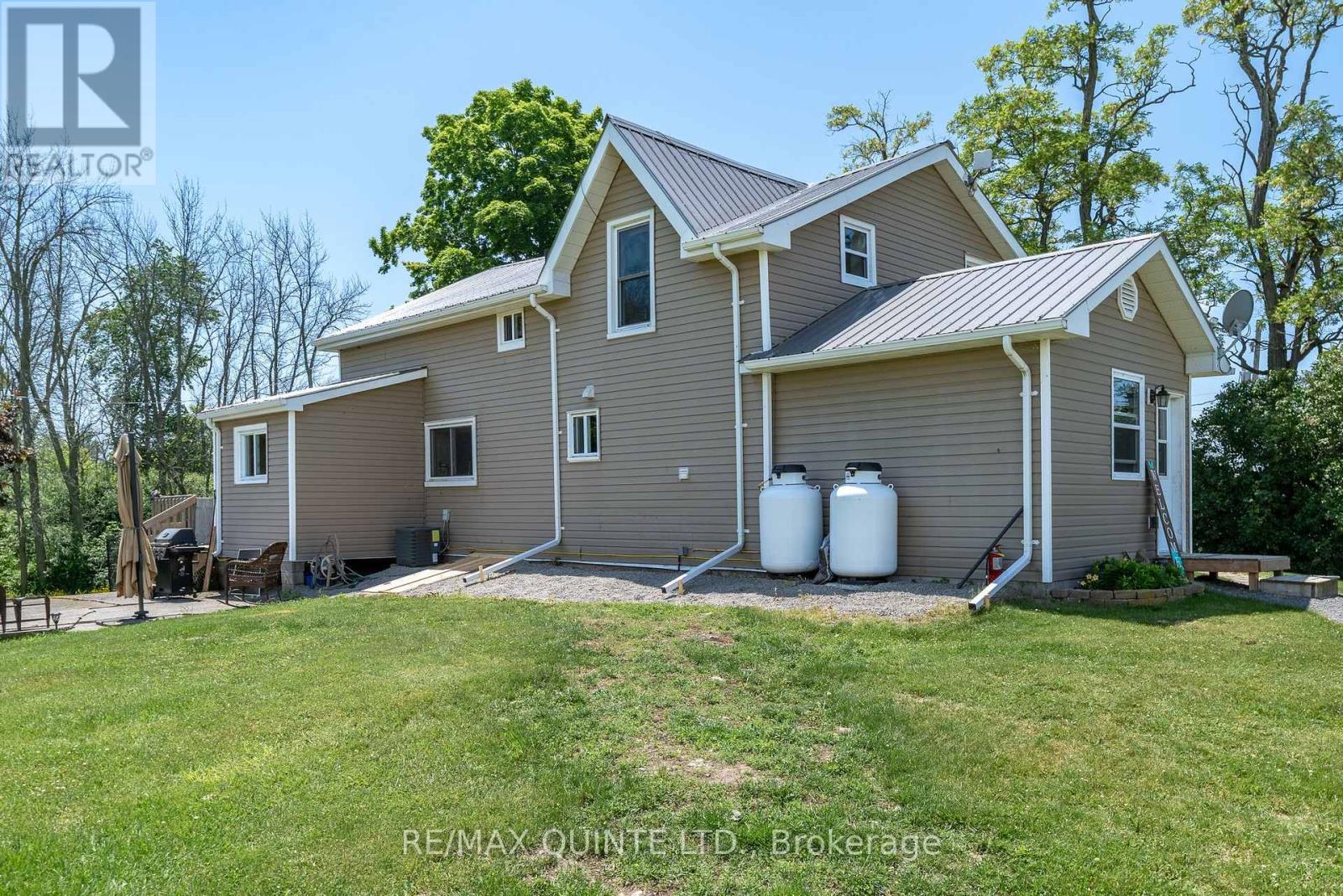2 Baitleys Road, Prince Edward County (Hillier), Ontario  K0K 3L0 - Photo 46 - X12130969