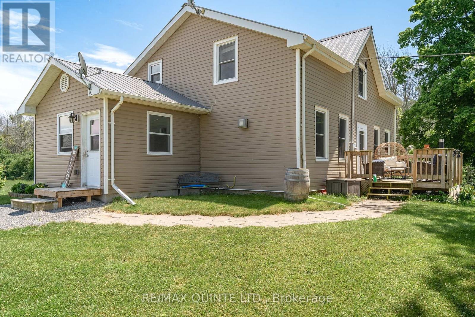 2 Baitleys Road, Prince Edward County (Hillier), Ontario  K0K 3L0 - Photo 5 - X12130969