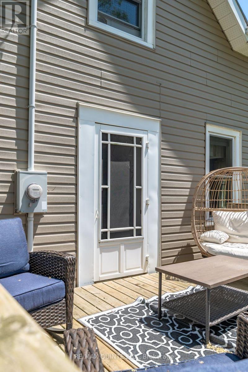 2 Baitleys Road, Prince Edward County (Hillier), Ontario  K0K 3L0 - Photo 8 - X12130969