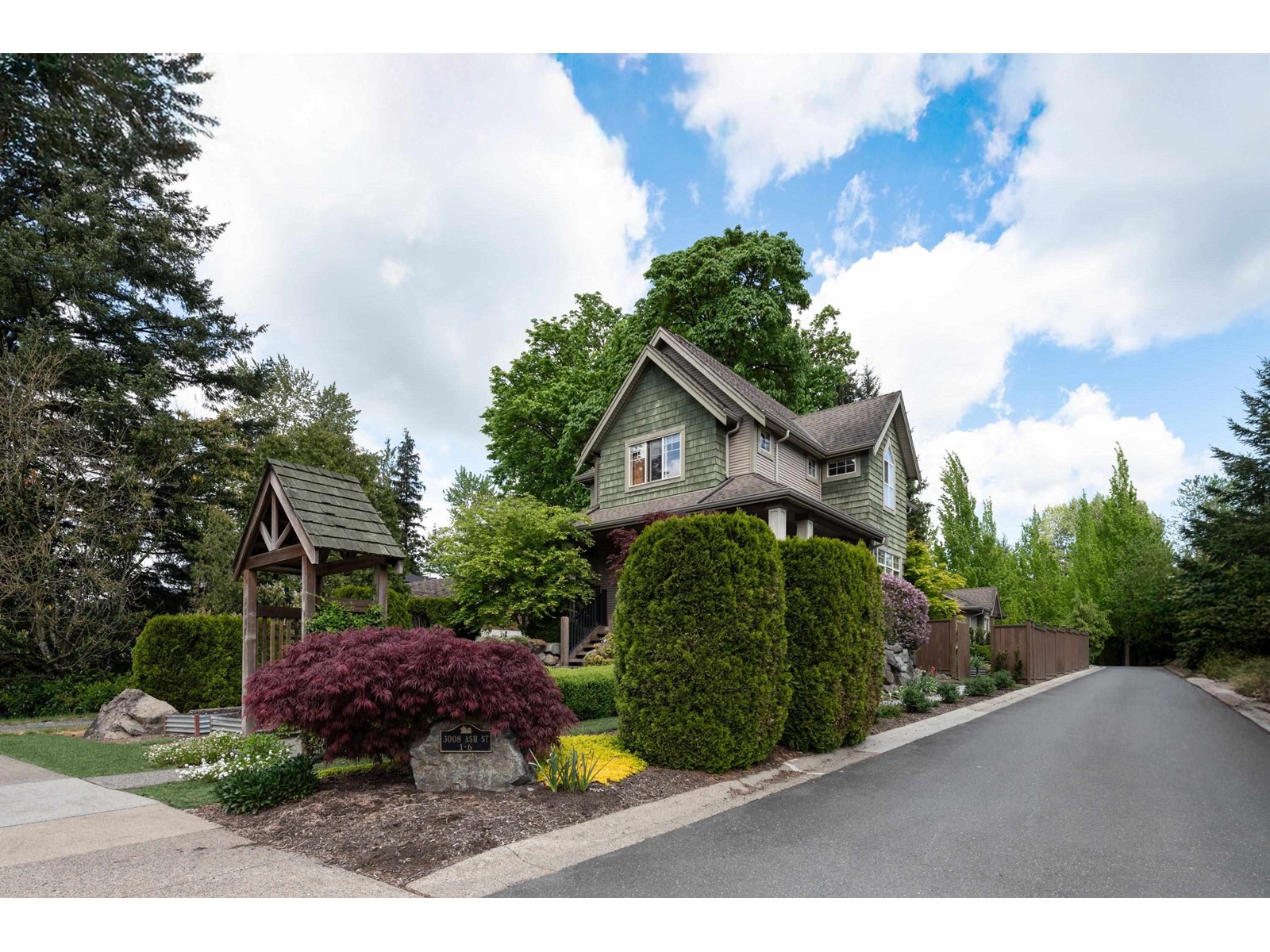 1 3008 ASH STREET, Abbotsford, British Columbia