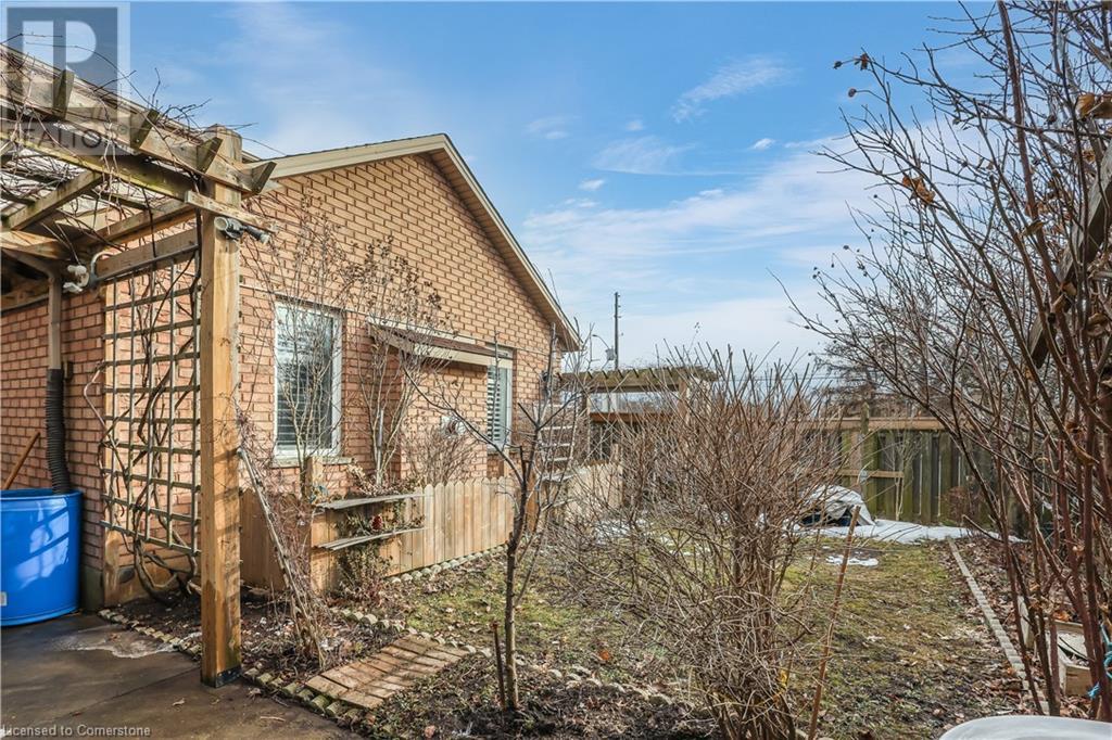 70 Massena Drive, Hamilton, Ontario  L9B 2J3 - Photo 23 - 40721589