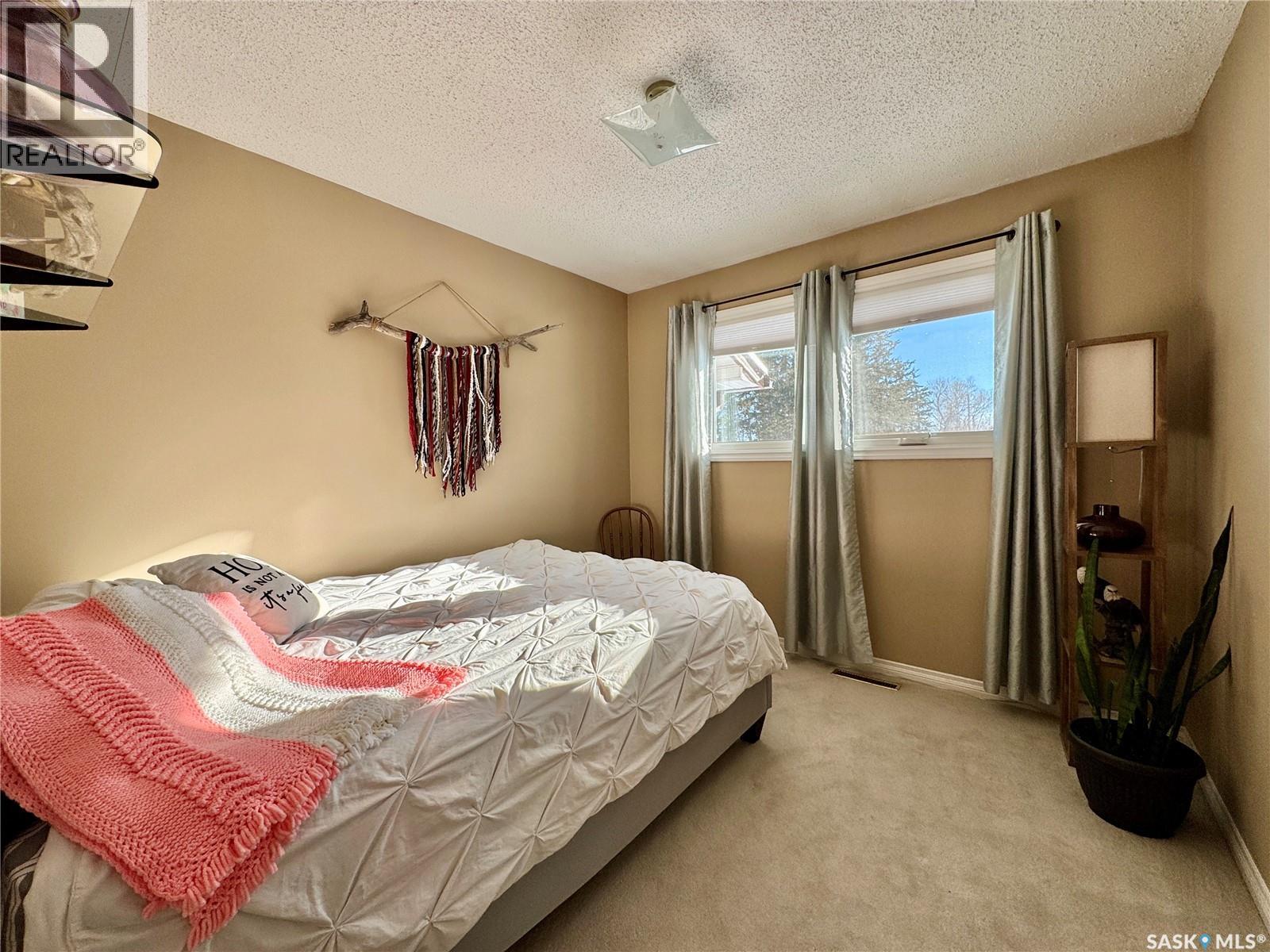 304 March Avenue E, Langenburg, Saskatchewan  S0A 2A0 - Photo 18 - SK996898