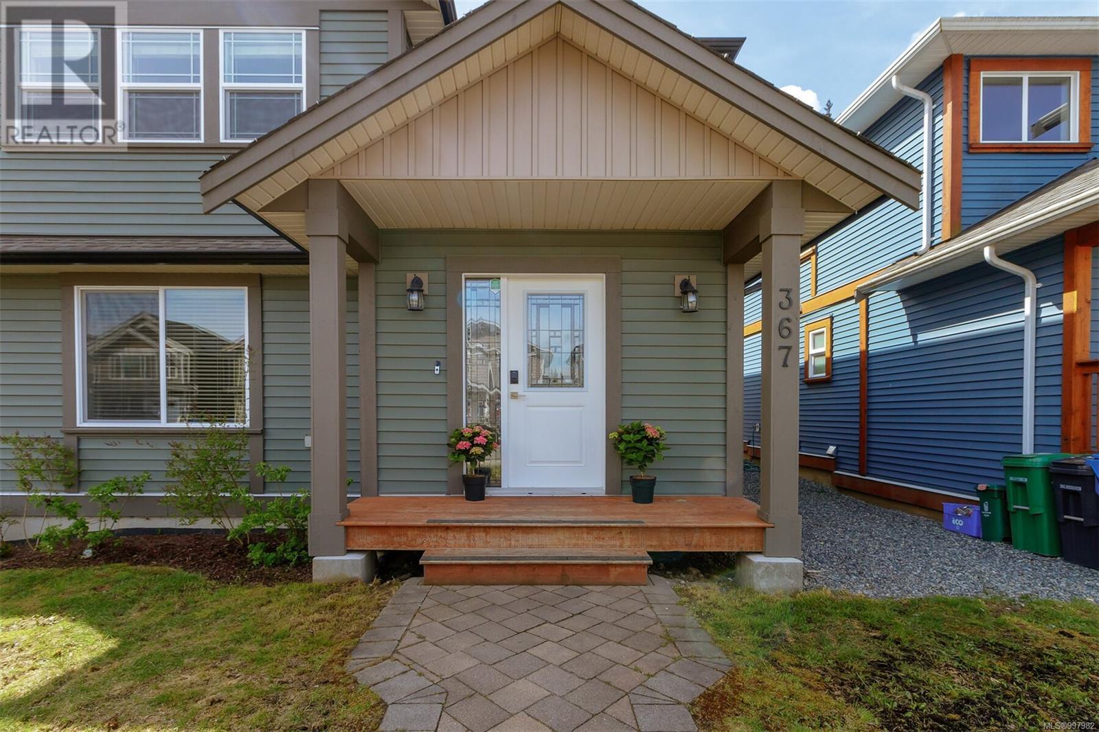 Property at 367 Cambie Rd image 2