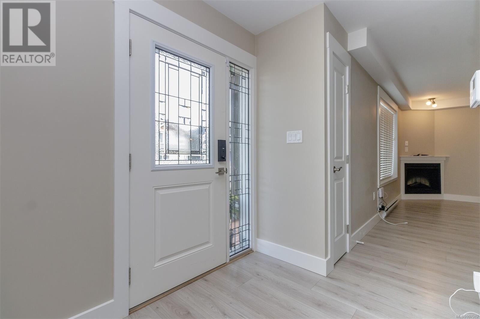 Property at 367 Cambie Rd image 5