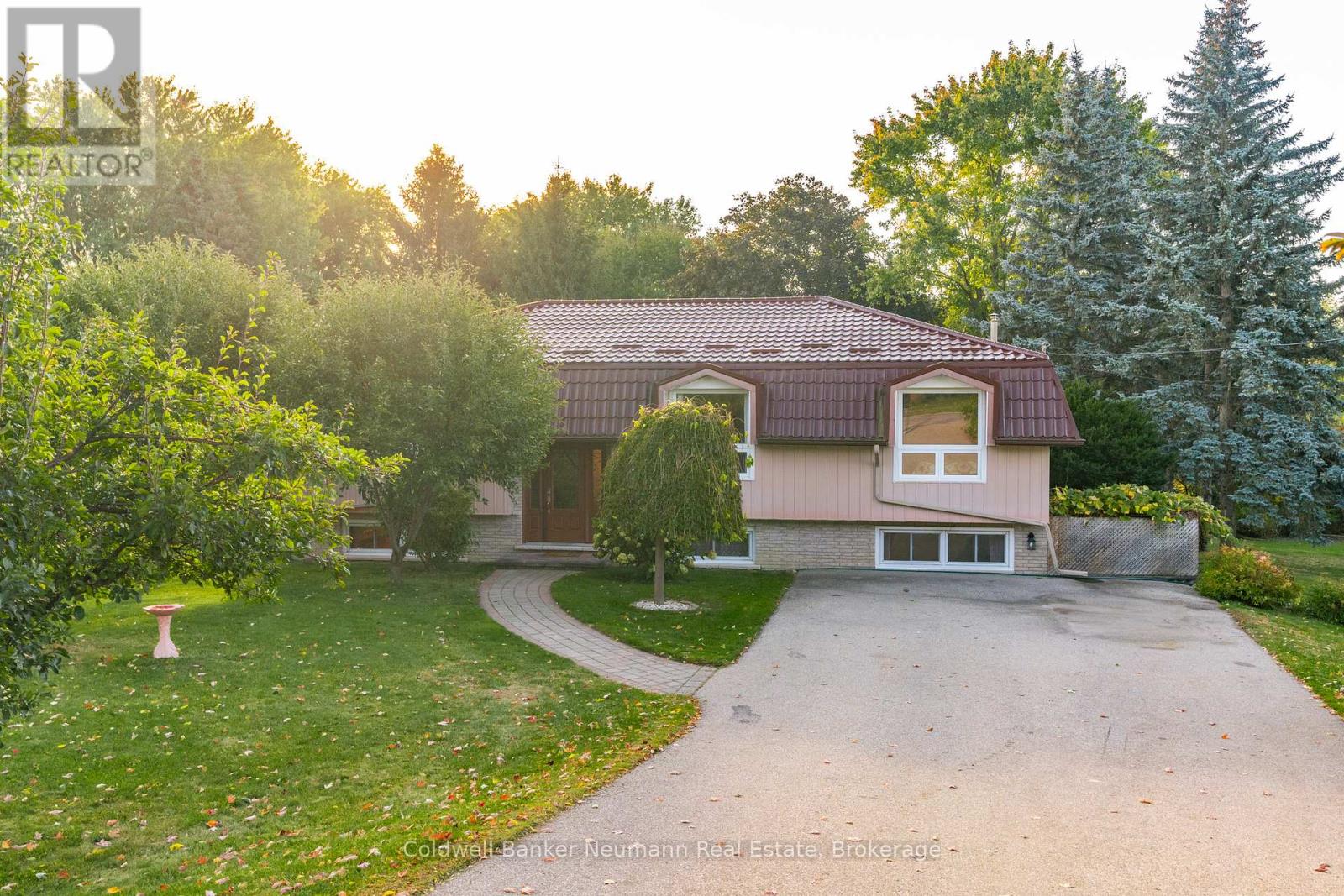 2 HAMILTON DRIVE, Guelph/Eramosa, Ontario