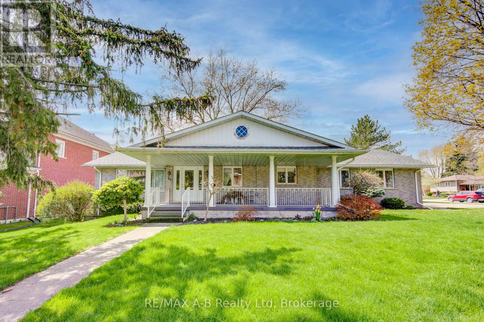 Property at 99 WOODSTOCK STREET N image 1