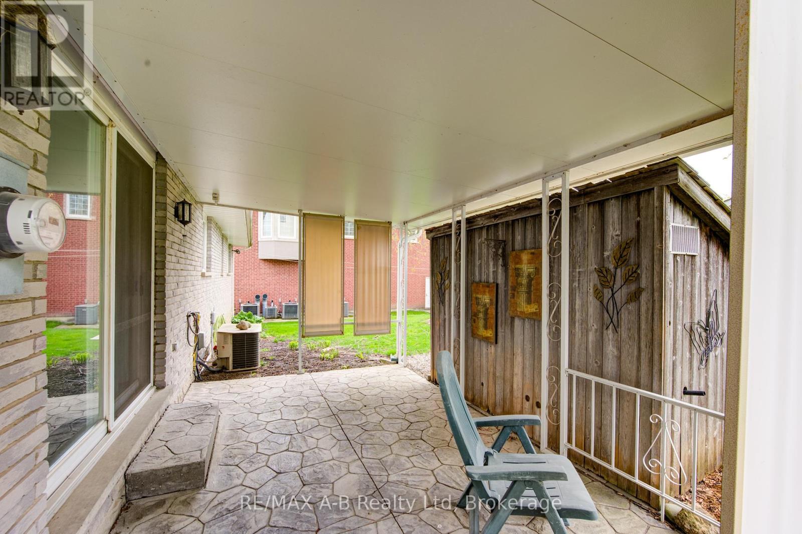 Property at 99 WOODSTOCK STREET N image 5
