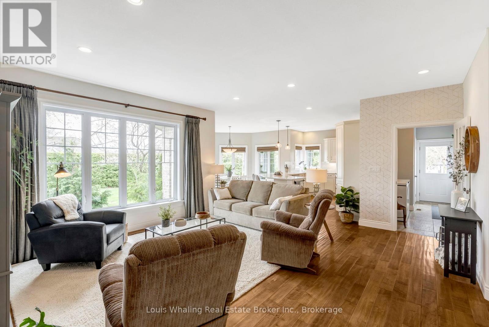 Property at 107 12TH AVENUE image 4
