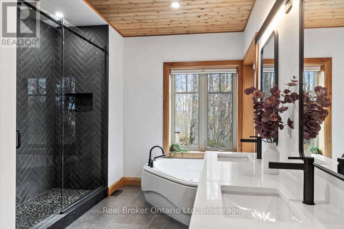 740494 10 Side Road, Chatsworth, Ontario  N0H 1R0 - Photo 16 - X12131014