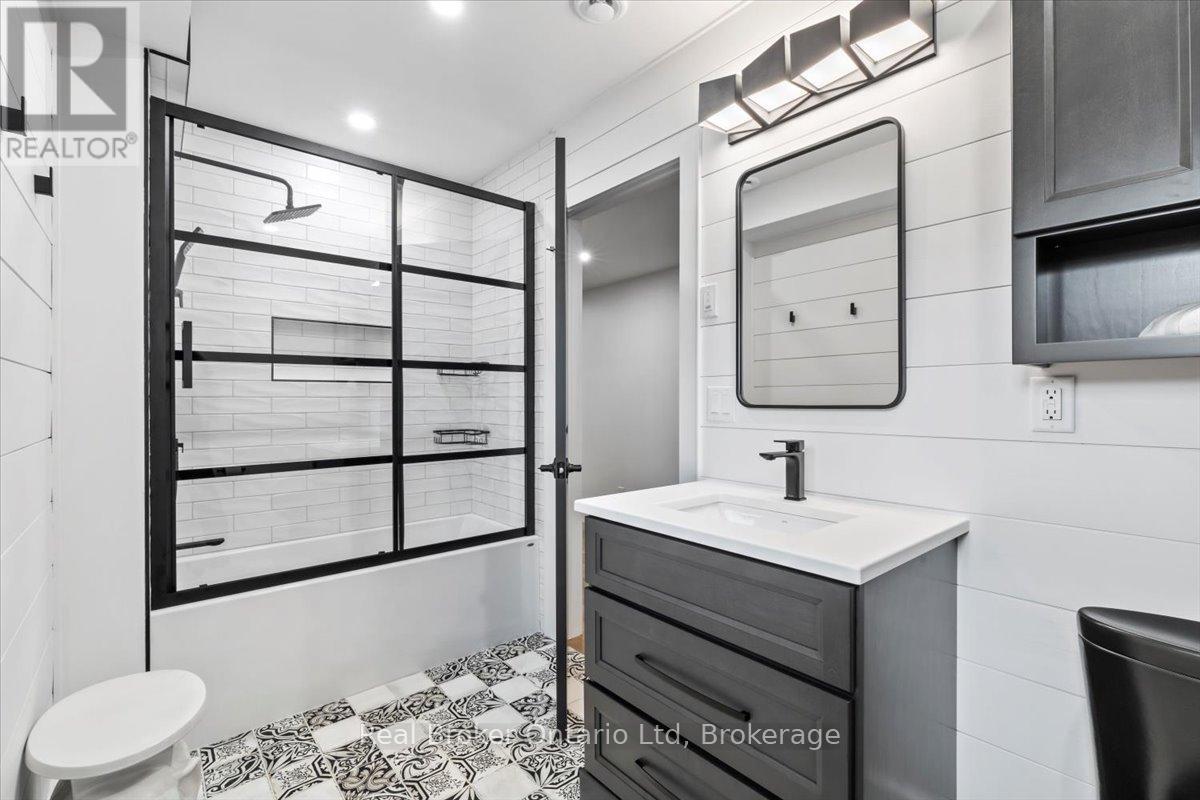740494 10 Side Road, Chatsworth, Ontario  N0H 1R0 - Photo 26 - X12131014