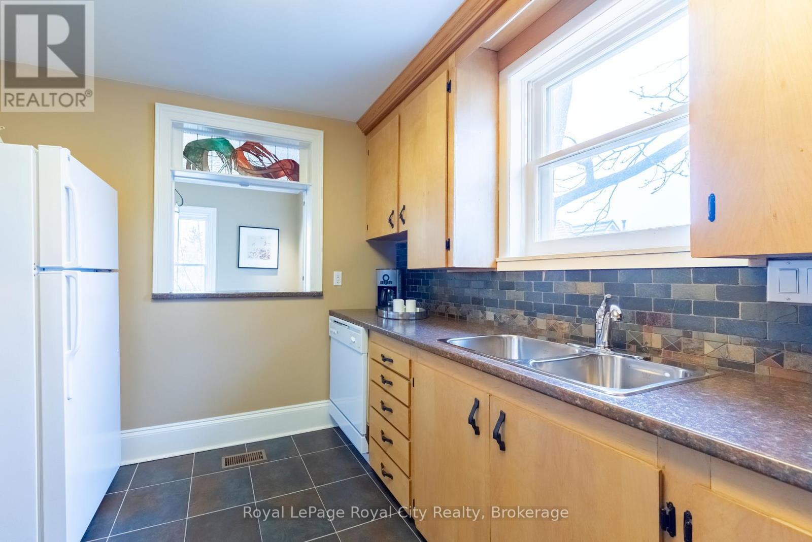 457 Woolwich Street, Guelph, Ontario  N1H 3X6 - Photo 28 - X12131016
