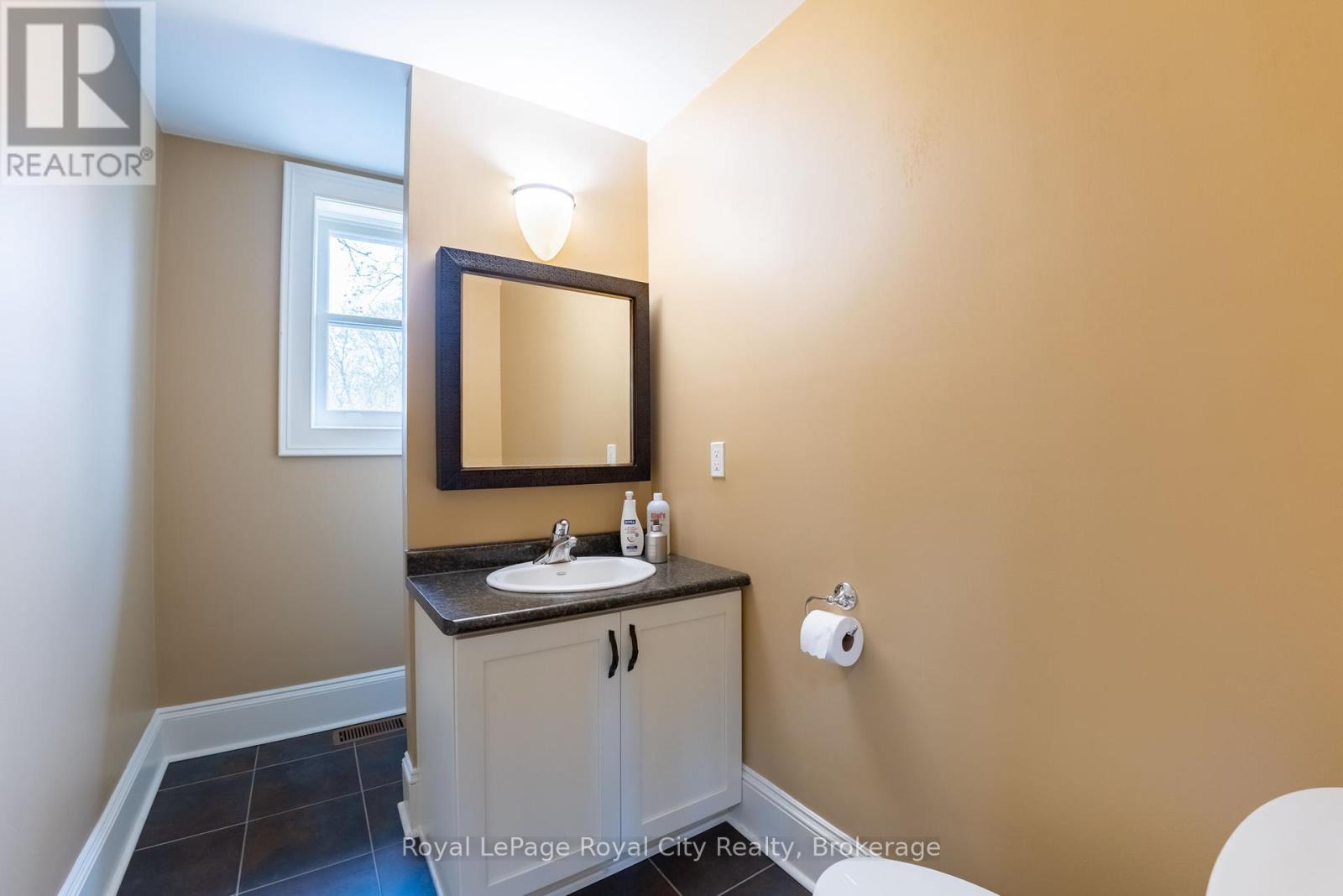 457 Woolwich Street, Guelph, Ontario  N1H 3X6 - Photo 30 - X12131016