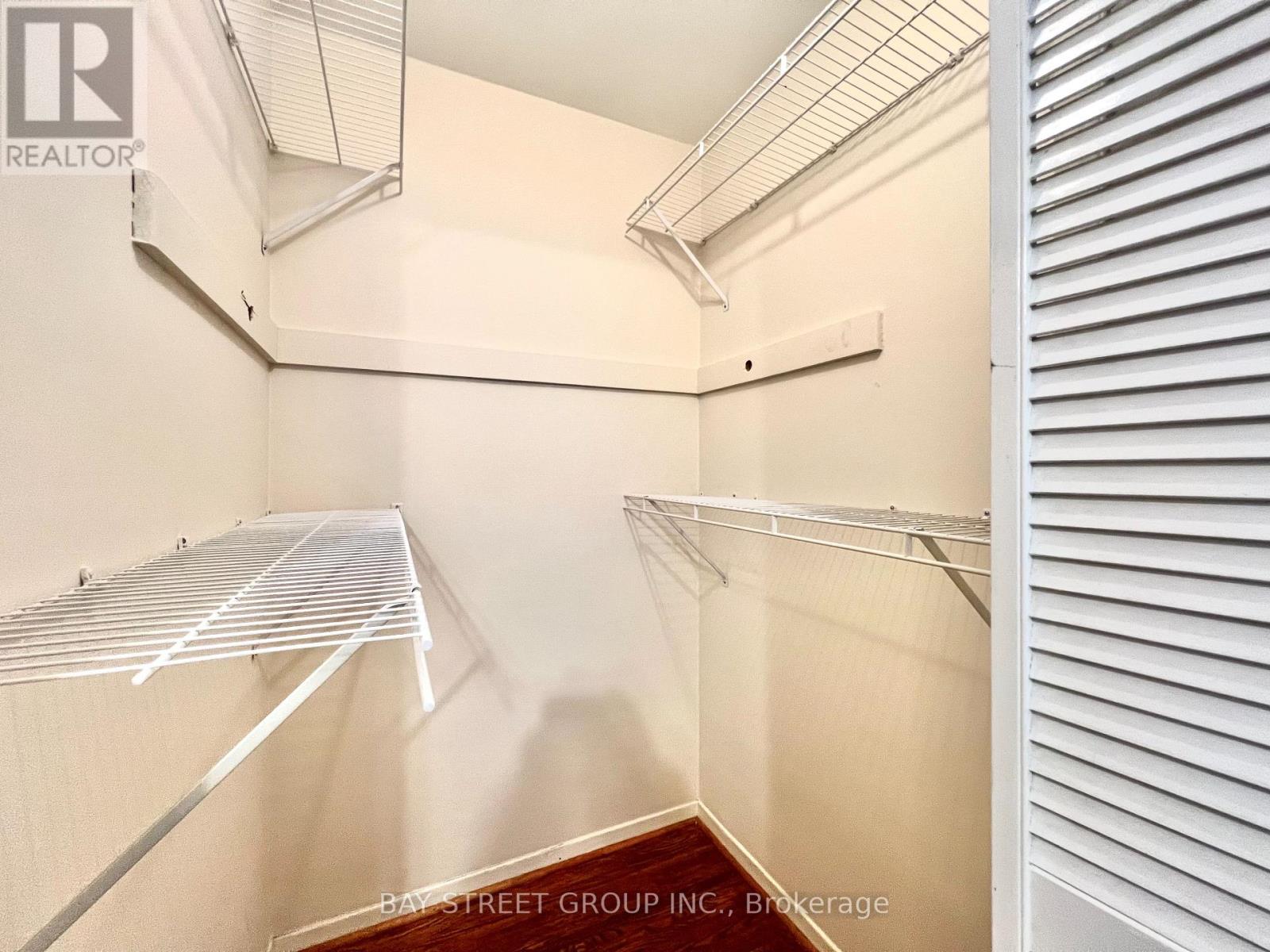 728 Sunnypoint Drive, Newmarket, Ontario  L3Y 2Z8 - Photo 26 - N12114020