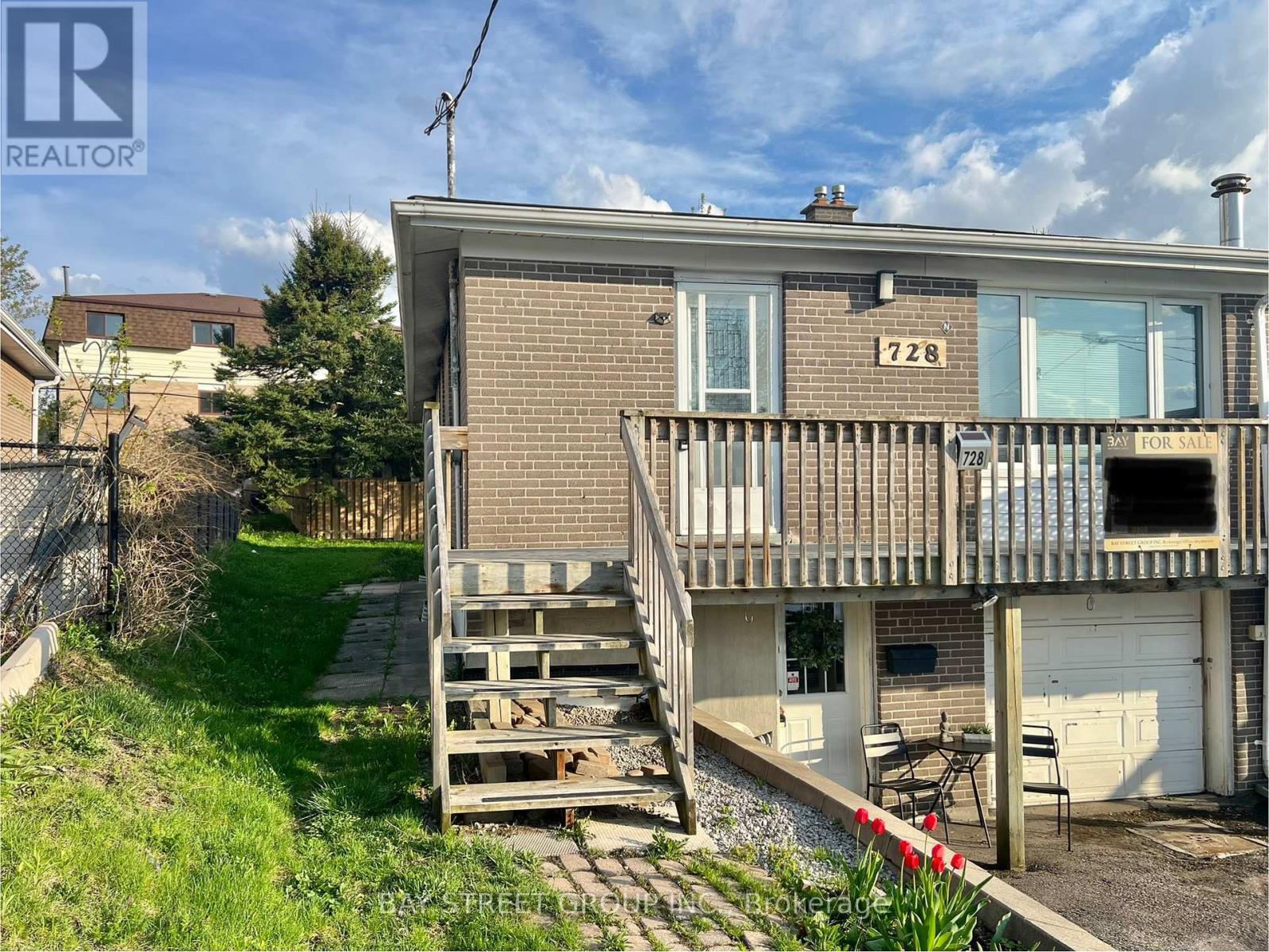 728 Sunnypoint Drive, Newmarket, Ontario  L3Y 2Z8 - Photo 3 - N12114020