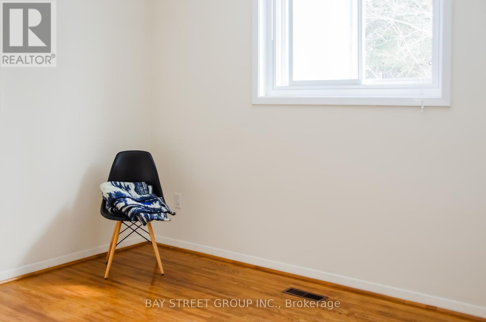 728 Sunnypoint Drive, Newmarket, Ontario  L3Y 2Z8 - Photo 24 - N12114020