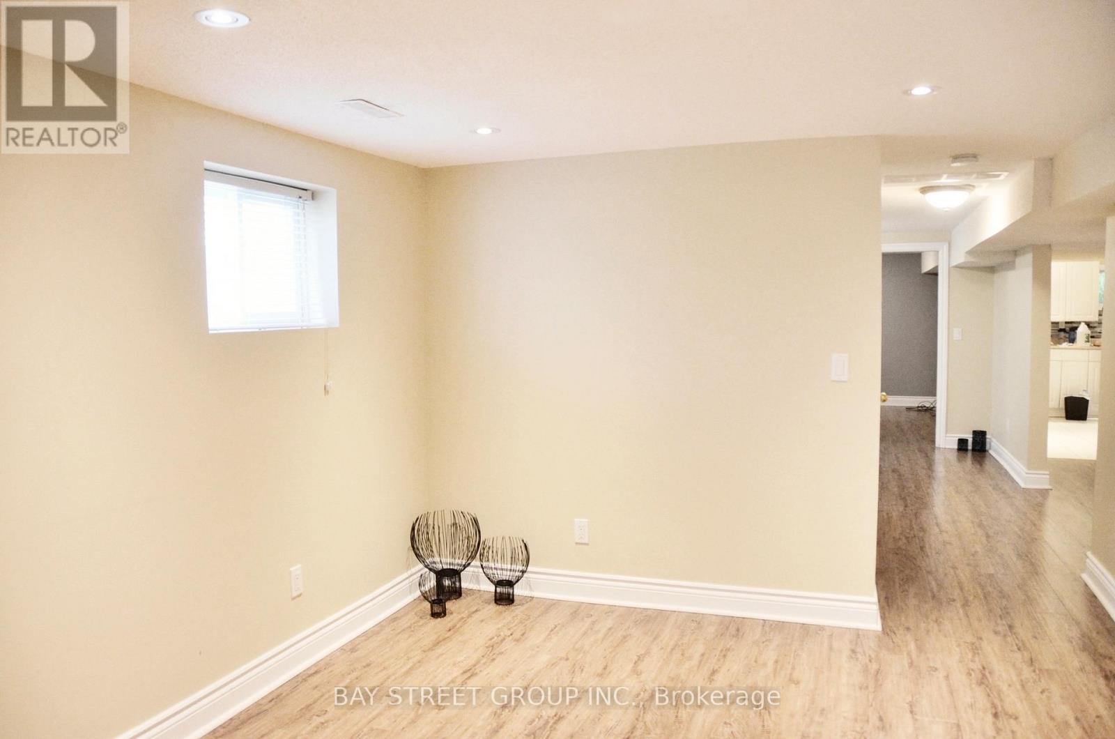 728 Sunnypoint Drive, Newmarket, Ontario  L3Y 2Z8 - Photo 41 - N12114020
