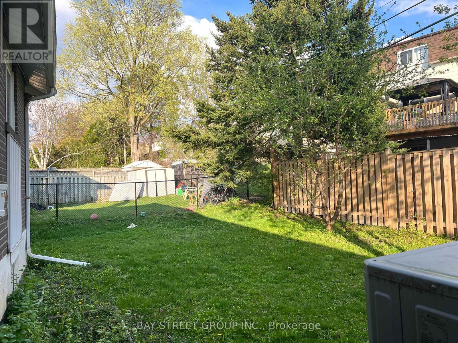 728 Sunnypoint Drive, Newmarket, Ontario  L3Y 2Z8 - Photo 6 - N12114020