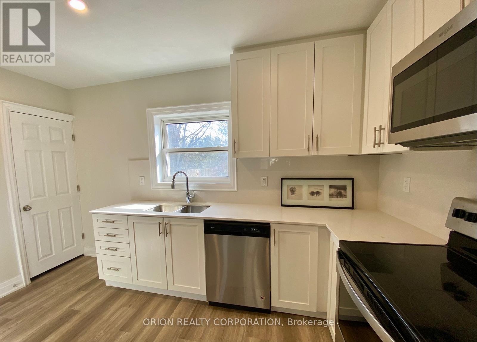 Upper - 1016 Haig Boulevard, Mississauga, Ontario  L5E 2M5 - Photo 23 - W12122120