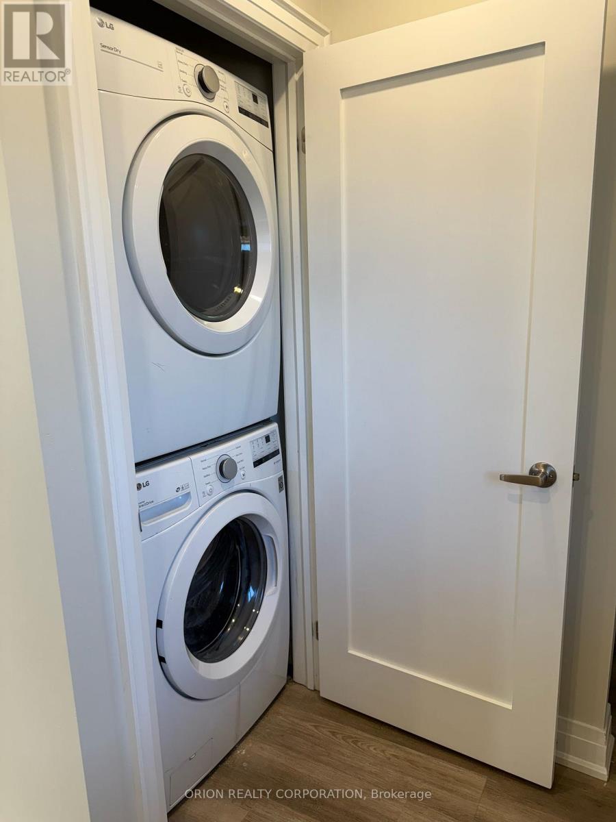 Upper - 1016 Haig Boulevard, Mississauga, Ontario  L5E 2M5 - Photo 24 - W12122120