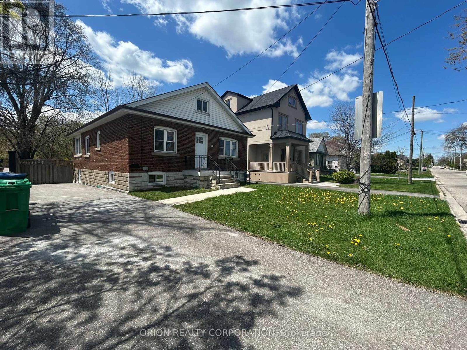 UPPER - 1016 HAIG BOULEVARD, Mississauga, Ontario