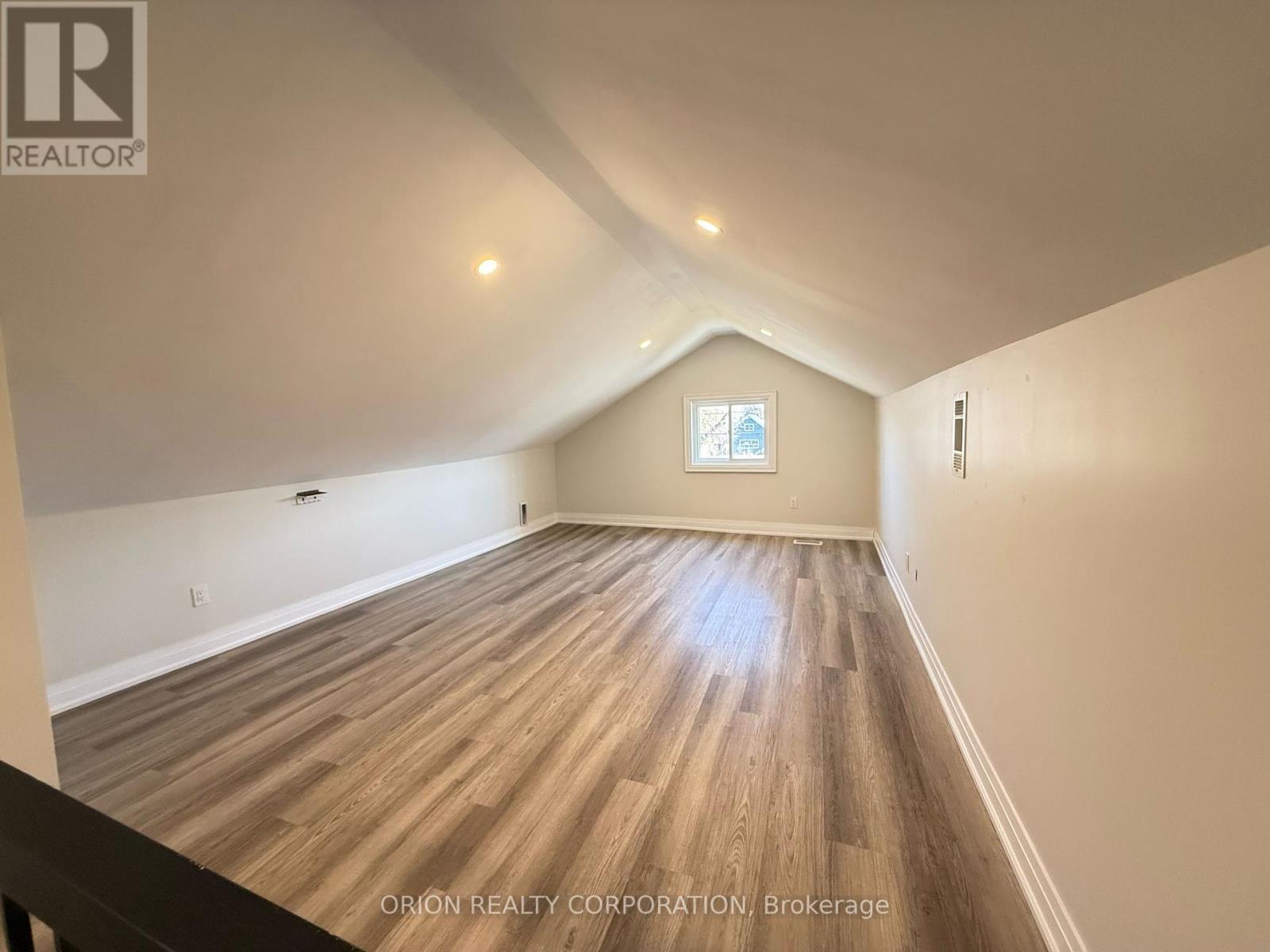 Upper - 1016 Haig Boulevard, Mississauga, Ontario  L5E 2M5 - Photo 42 - W12122120