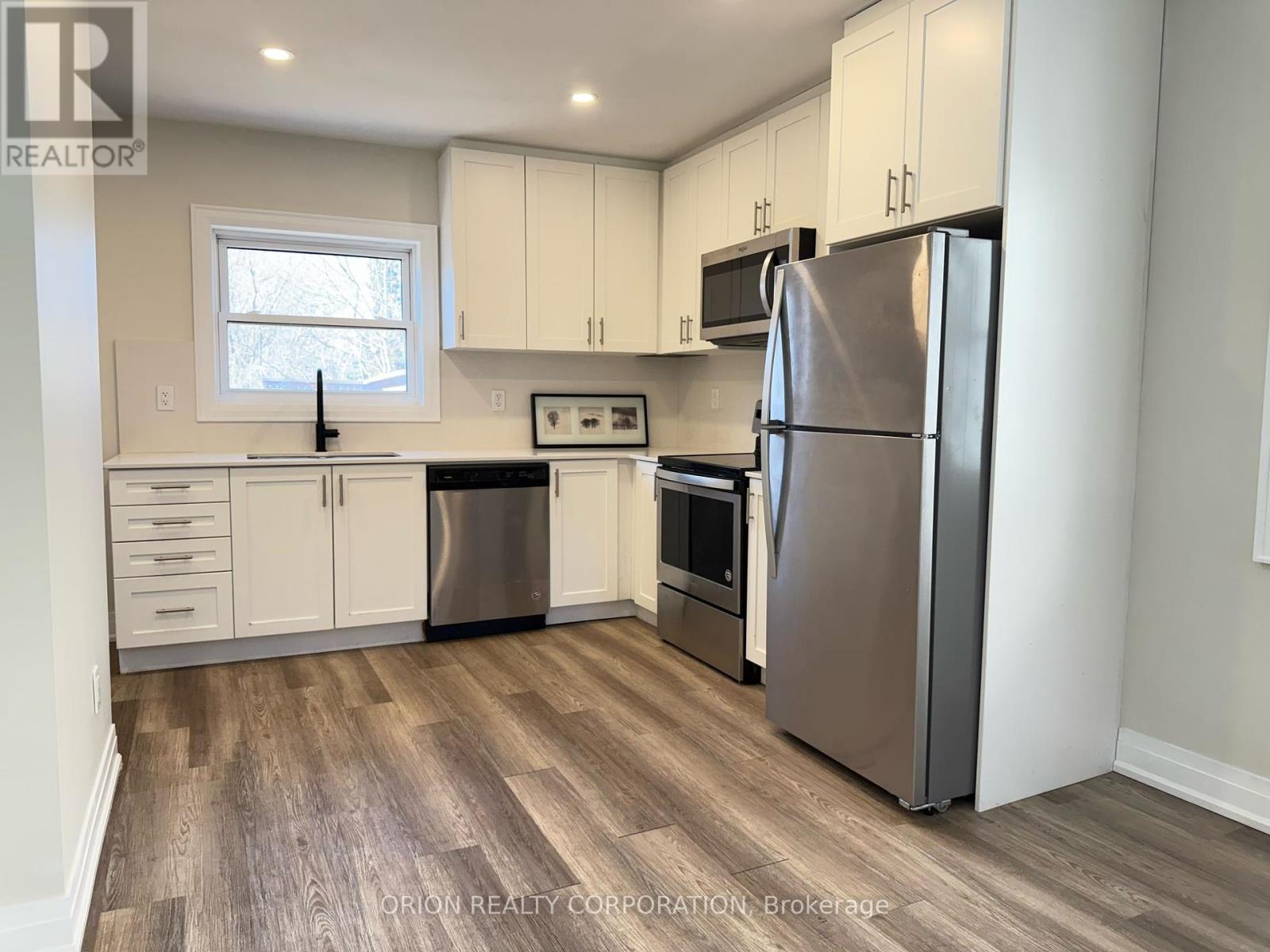 Upper - 1016 Haig Boulevard, Mississauga, Ontario  L5E 2M5 - Photo 22 - W12122120