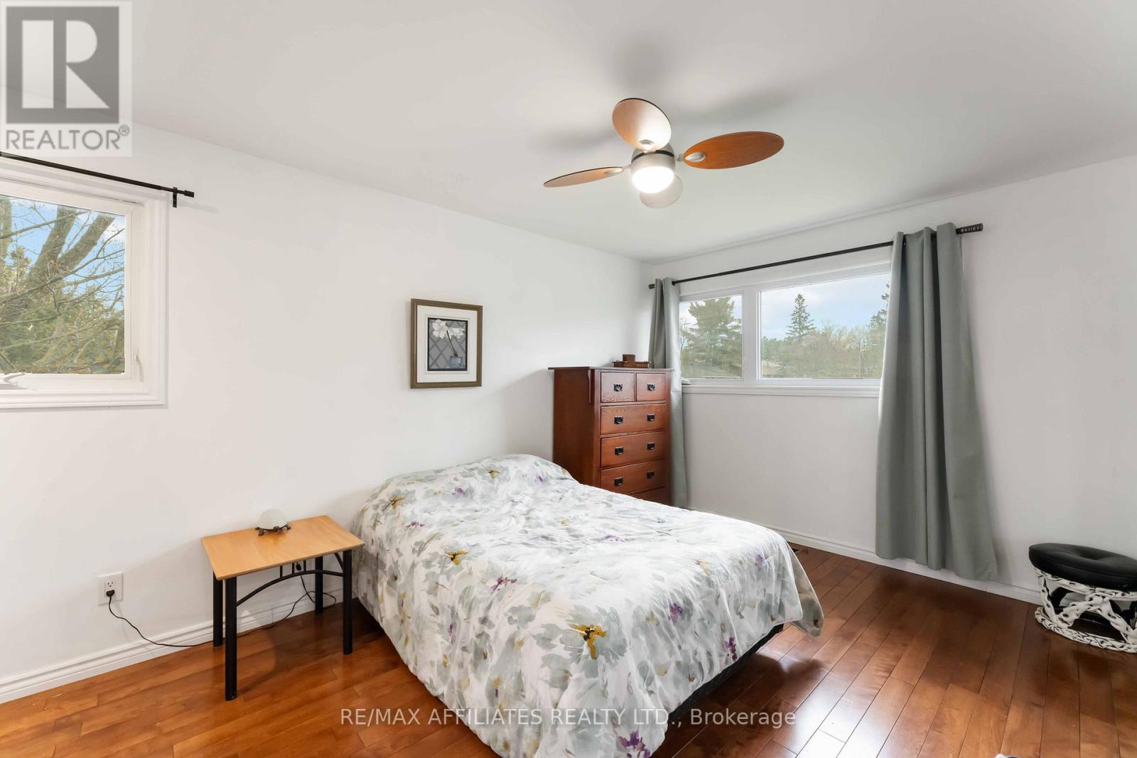 2 Teakwood Court, Ottawa, Ontario  K1K 4B4 - Photo 25 - X12130931