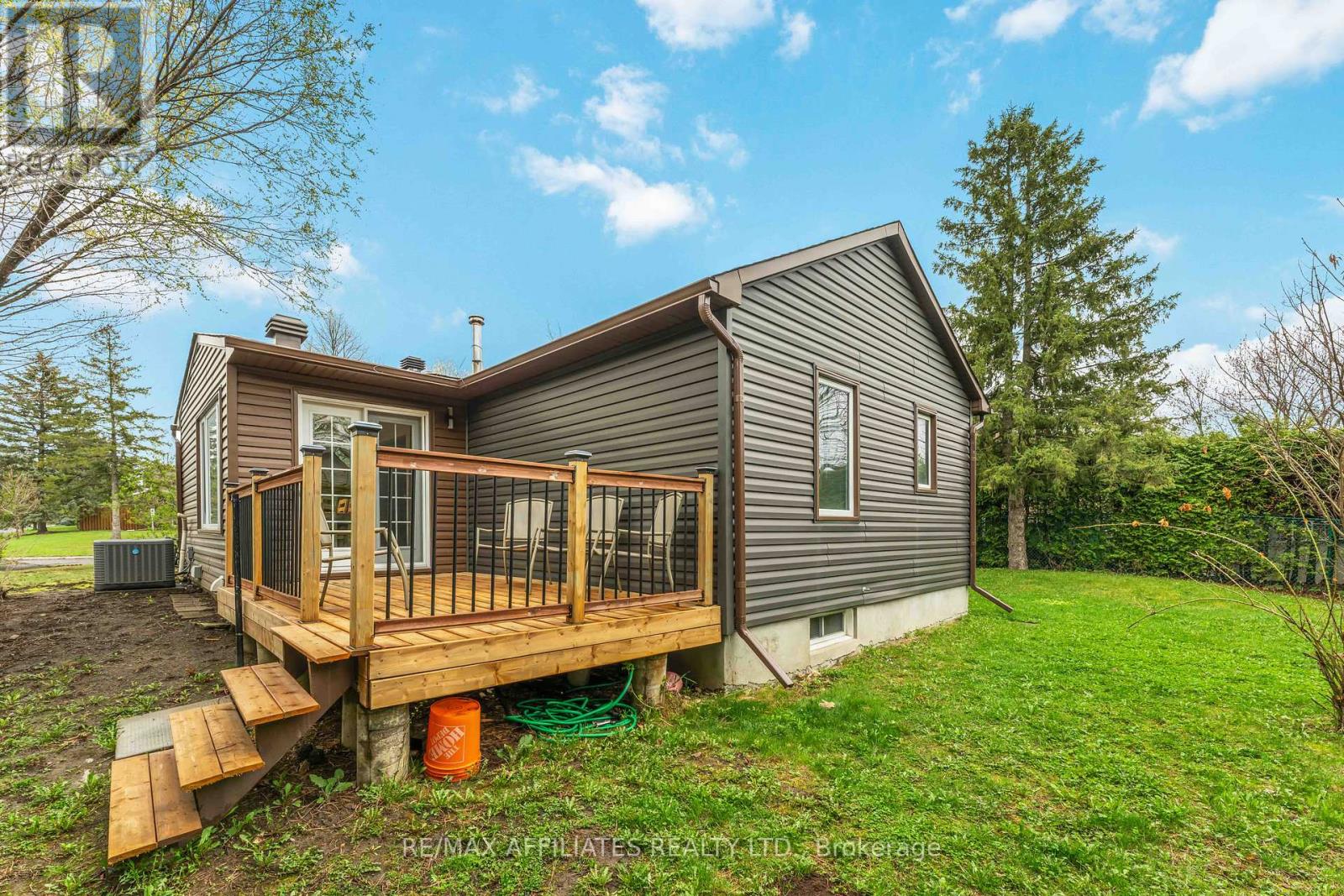 Property at 2 TEAKWOOD COURT image 3