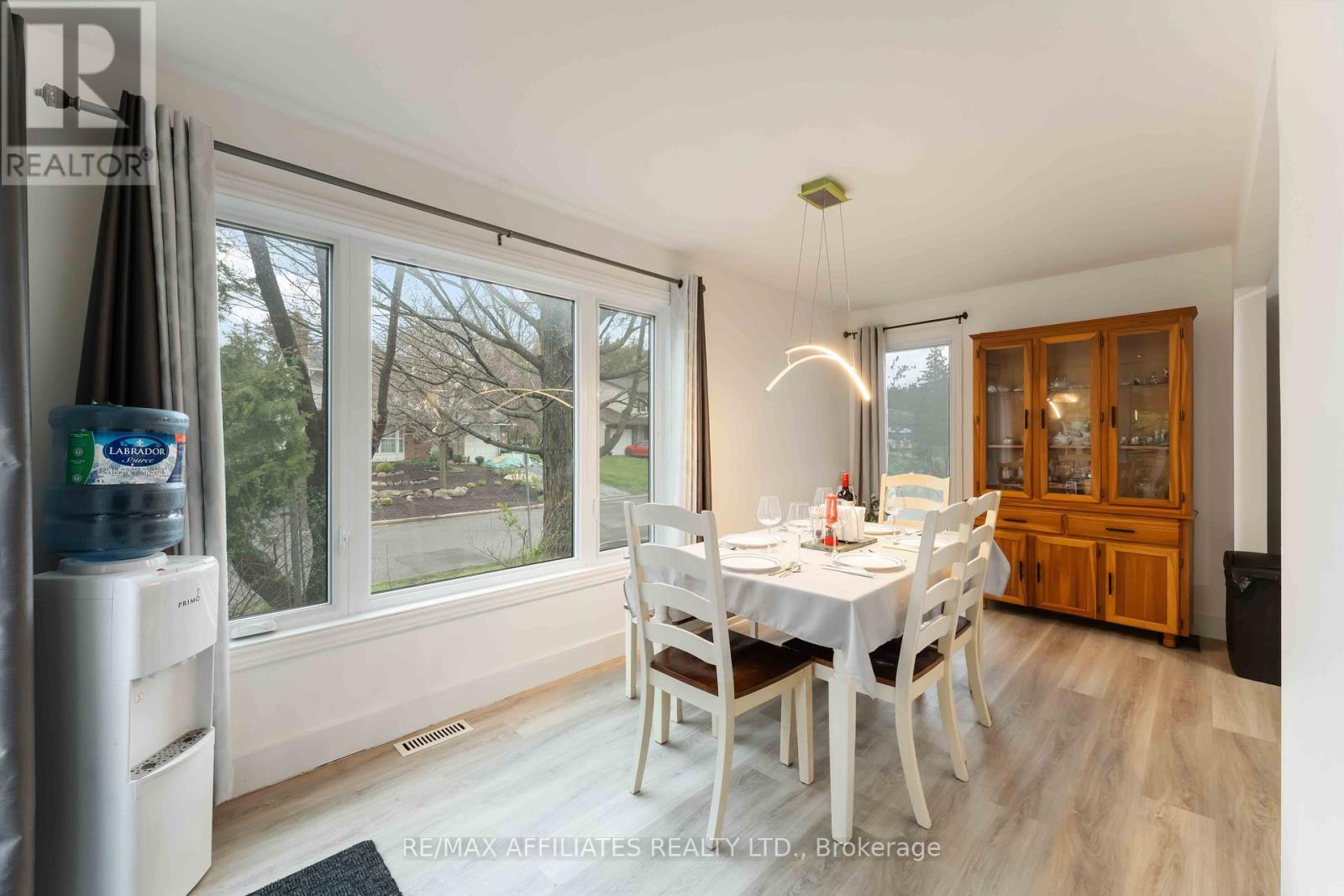 2 Teakwood Court, Ottawa, Ontario  K1K 4B4 - Photo 8 - X12130931