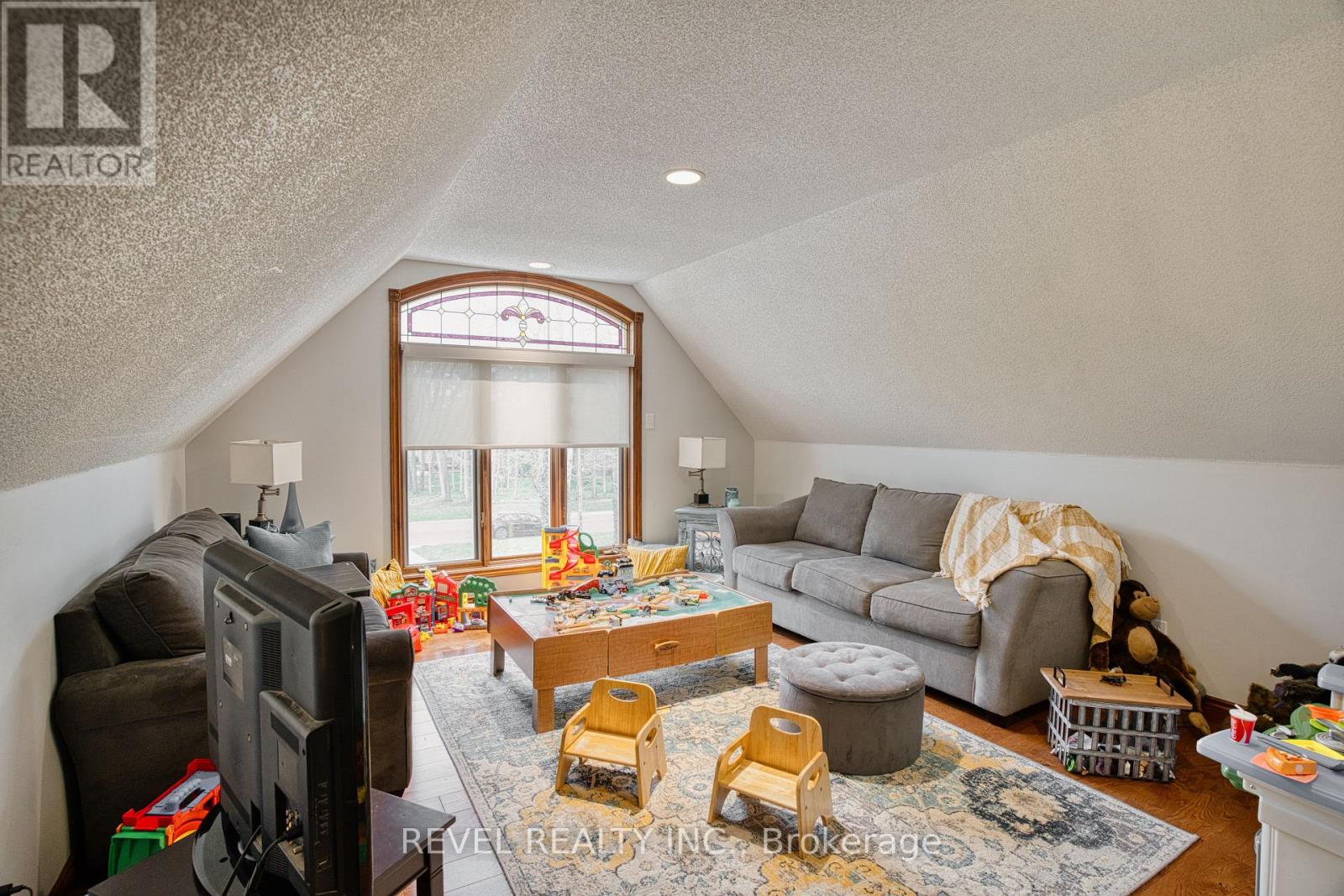 107 Lewis Drive, Middlesex Centre, Ontario  N0M 2A0 - Photo 14 - X12130904