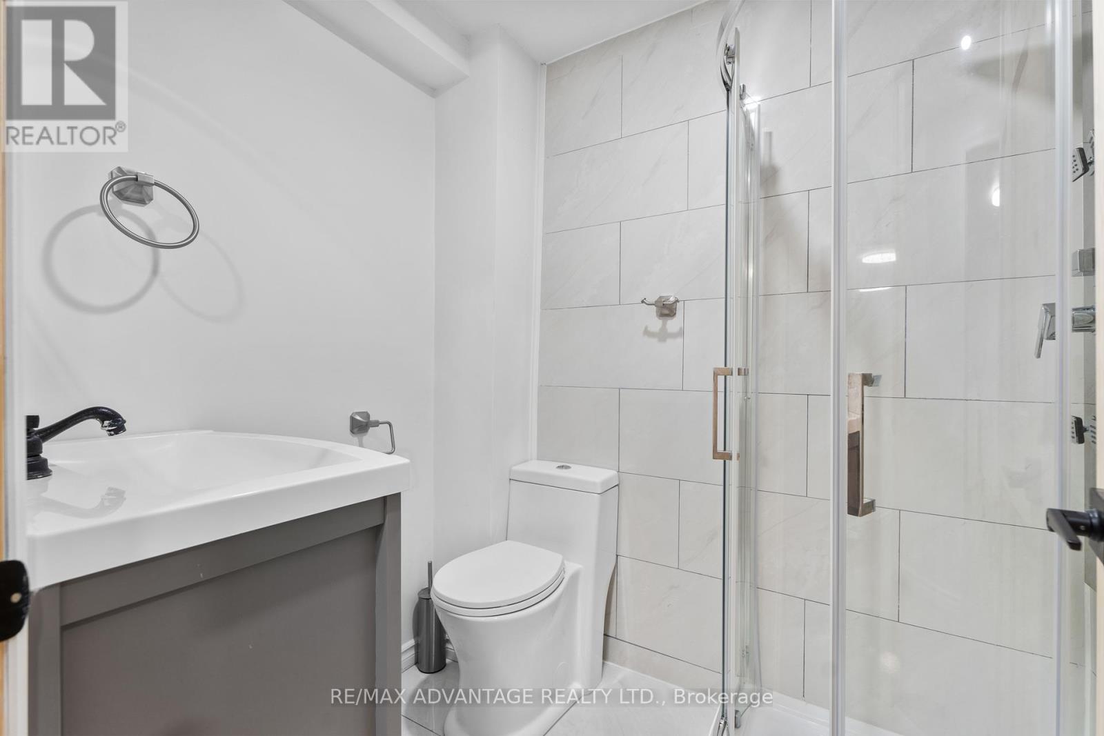 15 Norbrook Drive, Hamilton, Ontario  L8E 0G6 - Photo 42 - X12130995
