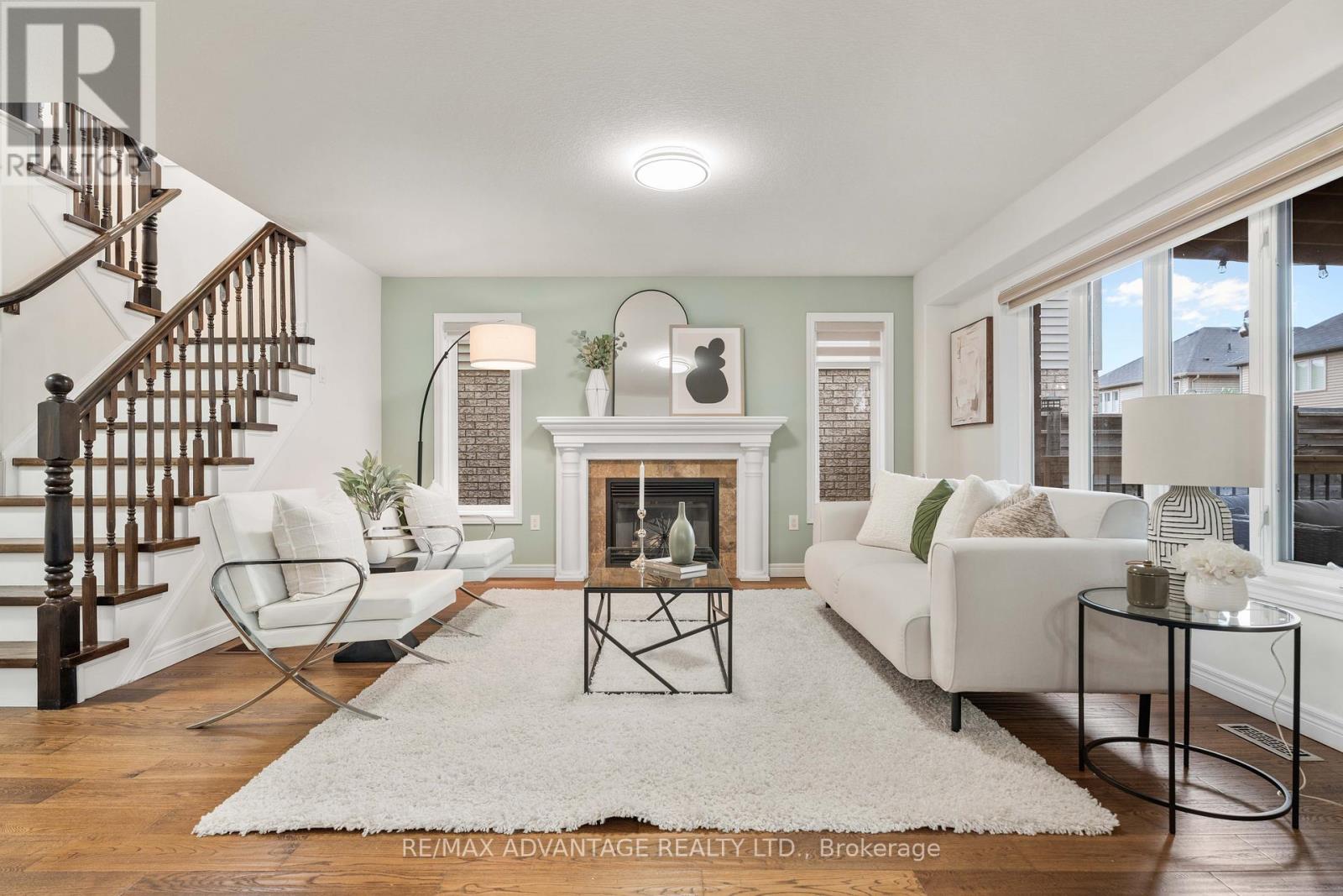 15 Norbrook Drive, Hamilton, Ontario  L8E 0G6 - Photo 6 - X12130995