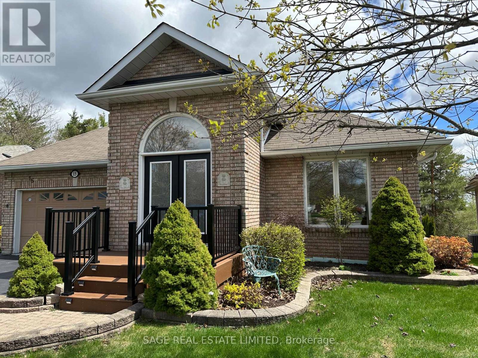 15 HILLVIEW DRIVE, Kawartha Lakes, Ontario