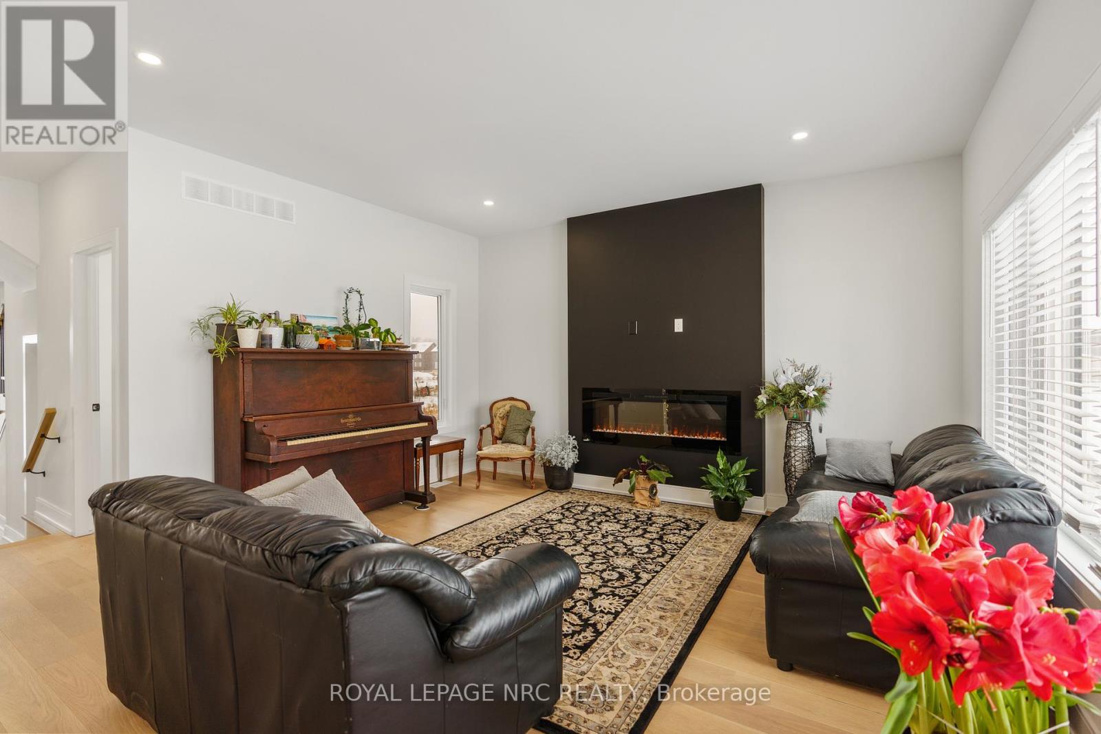 7384 Splendour Drive, Niagara Falls, Ontario  L2H 3V8 - Photo 7 - X11943201