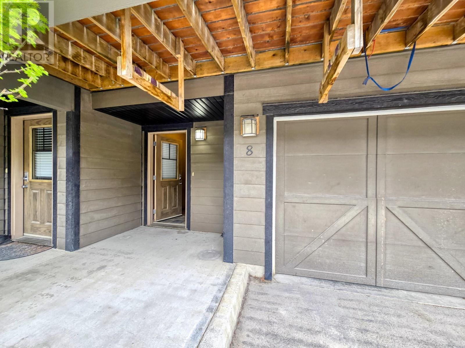 1000 9th Street Unit# 8, Invermere, BC V0A1K0