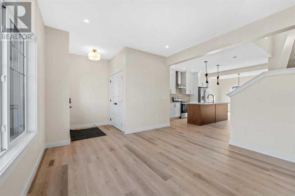 Property at 734 Bayview Hill SW image 5