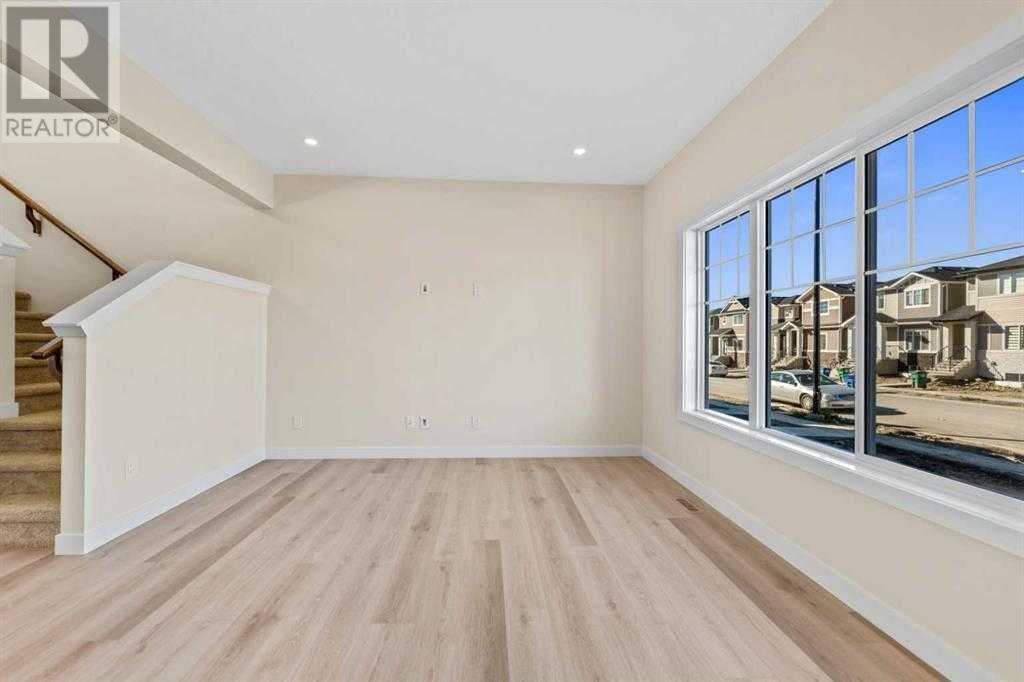 Property at 734 Bayview Hill SW image 4