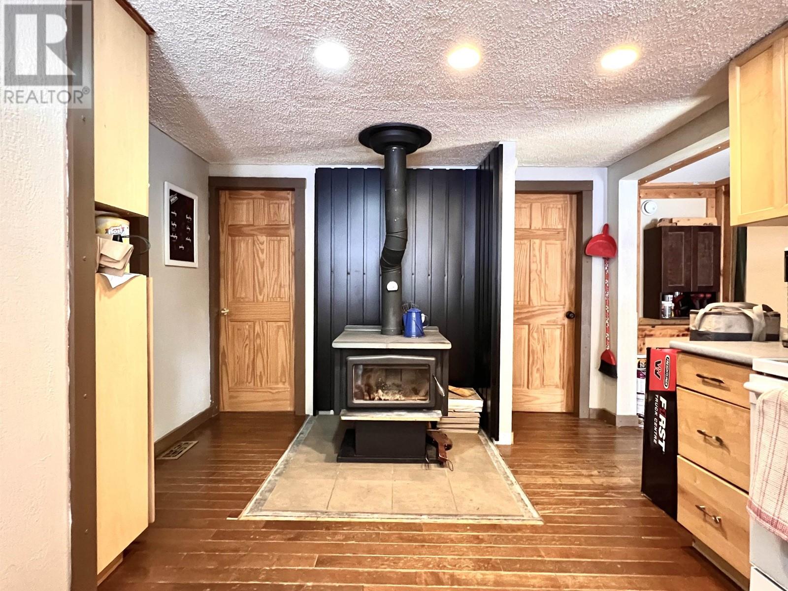 9400 Brownscombe Road, Hixon, British Columbia  V0K 1S0 - Photo 12 - R2978636