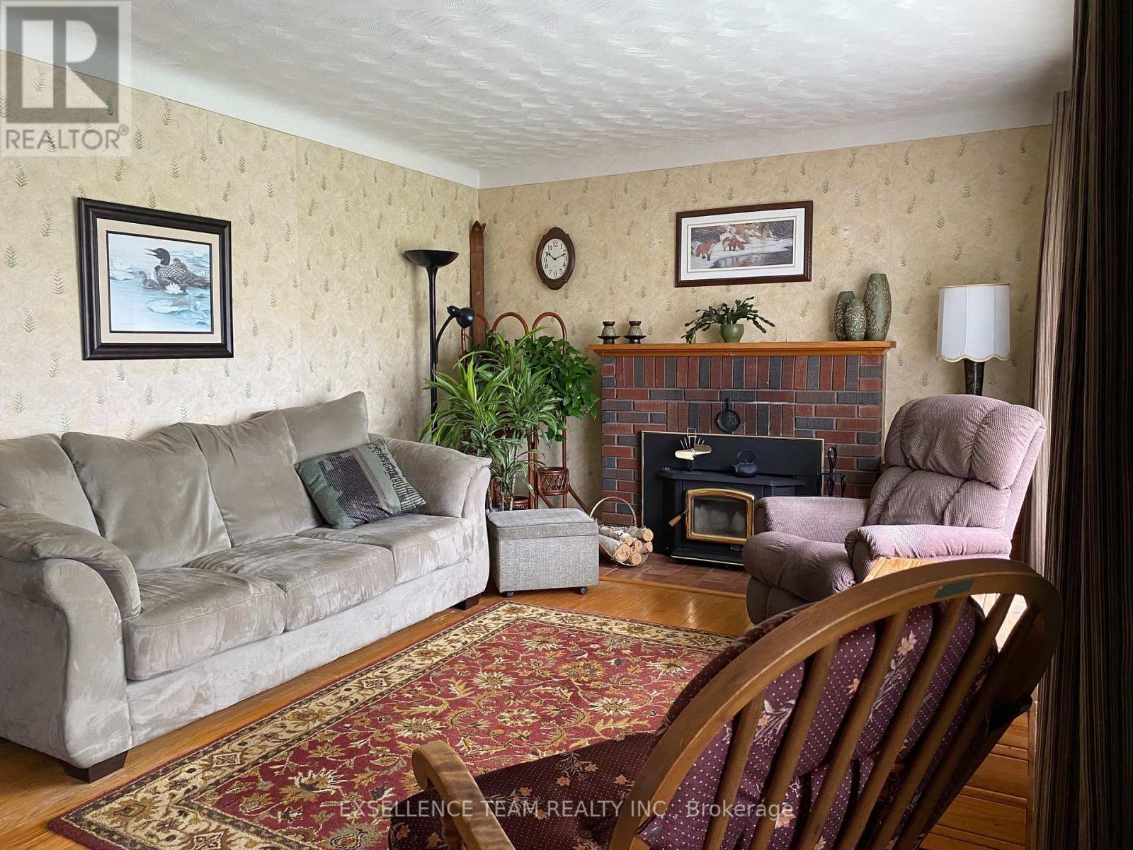 8 Ault Drive N, South Stormont, Ontario  K0C 1M0 - Photo 14 - X12130856