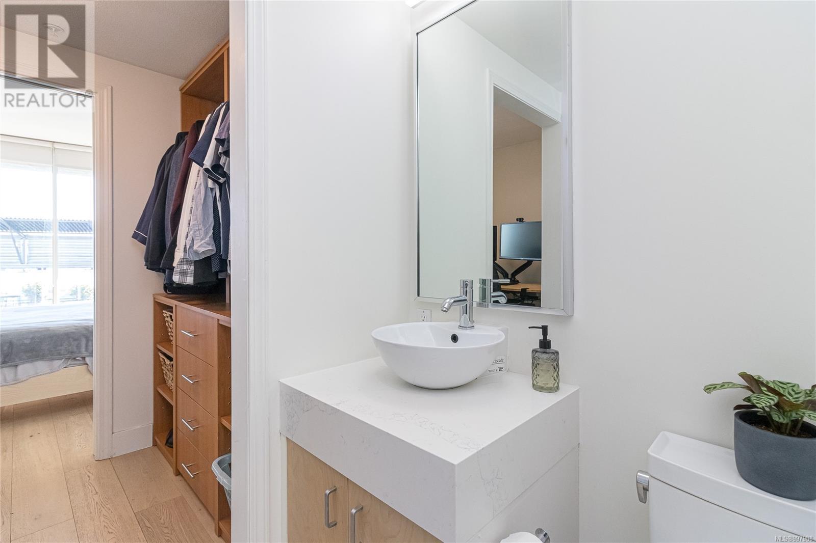716 160 Wilson St, Victoria, British Columbia  V9A 7P9 - Photo 25 - 997988