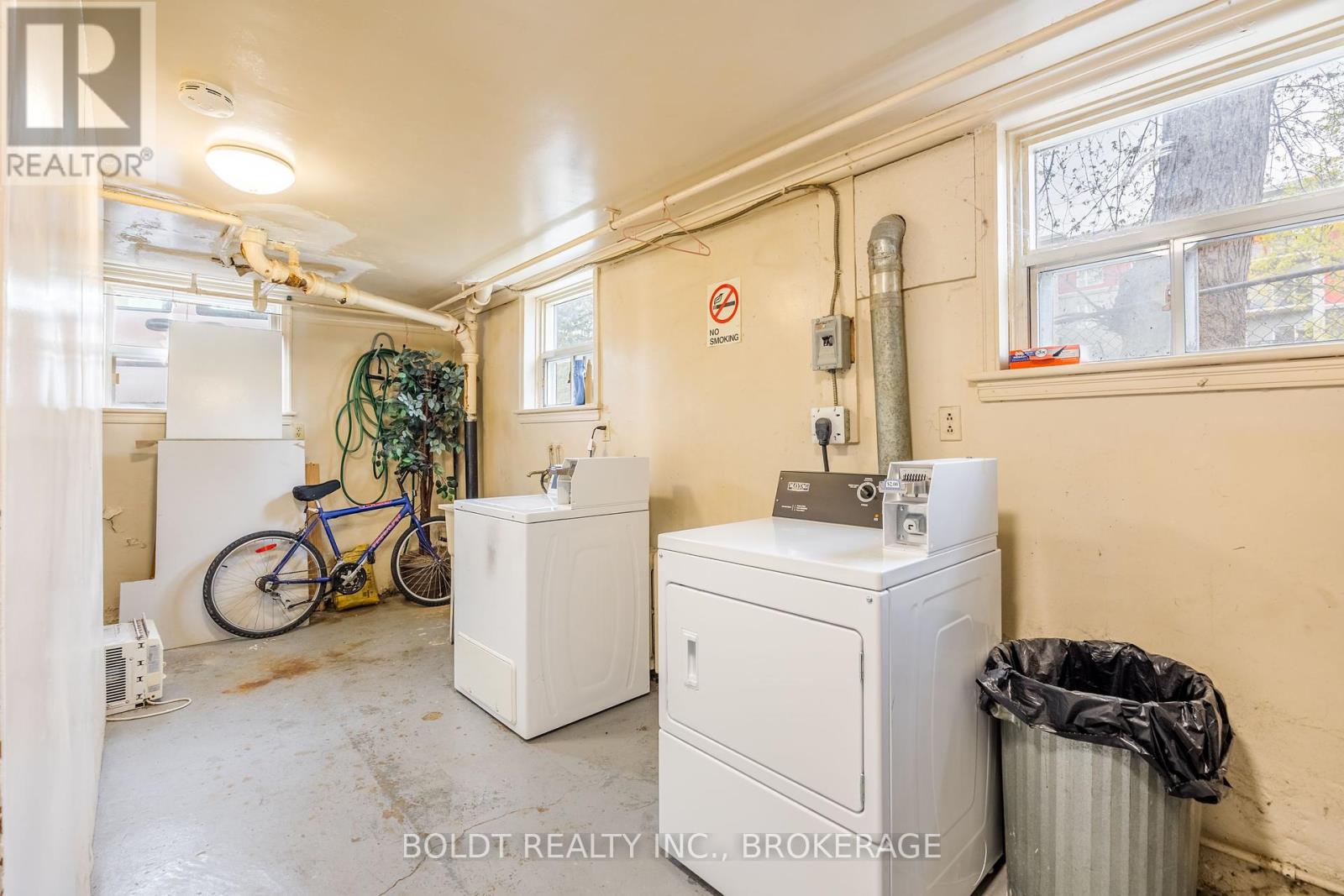 6911-6921 Barker Street, Niagara Falls, Ontario  L2G 1Z5 - Photo 7 - X12130838
