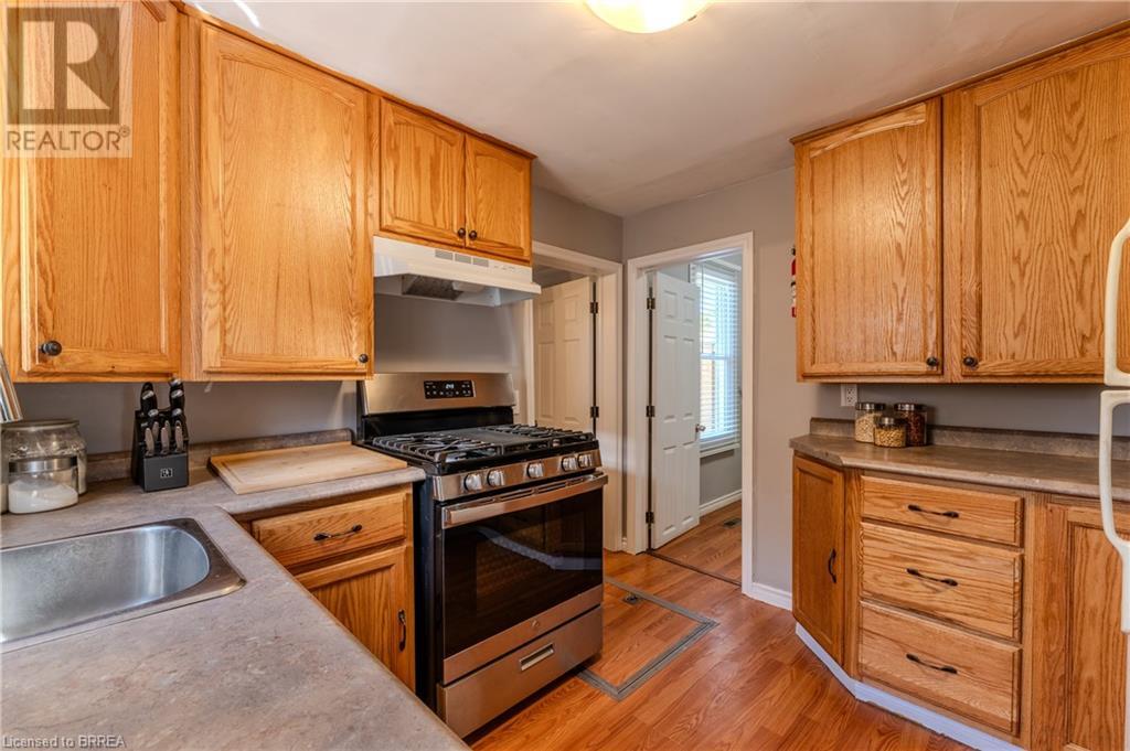 196 Grey Street, Brantford, Ontario  N3S 4W5 - Photo 12 - 40721039