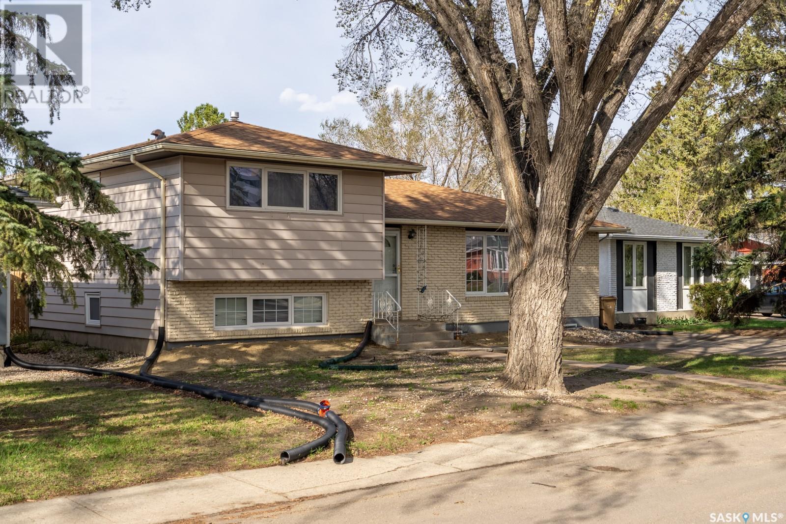 Property at 30 Wheaton CRESCENT image 2