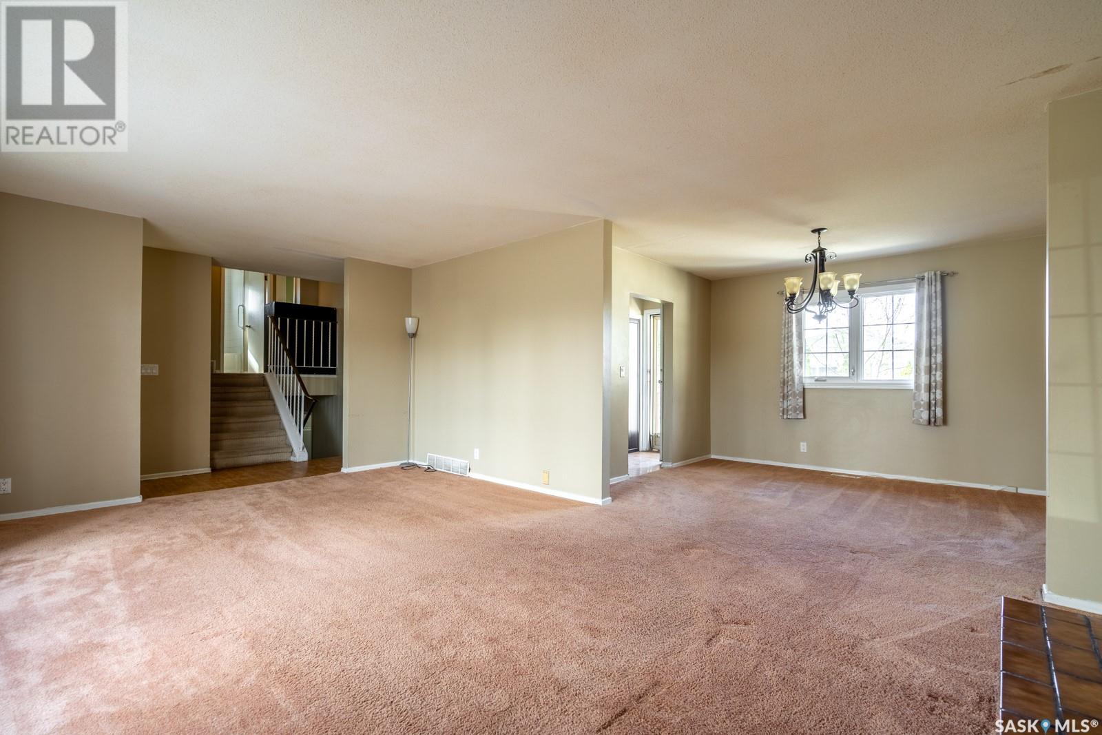 Property at 30 Wheaton CRESCENT image 4