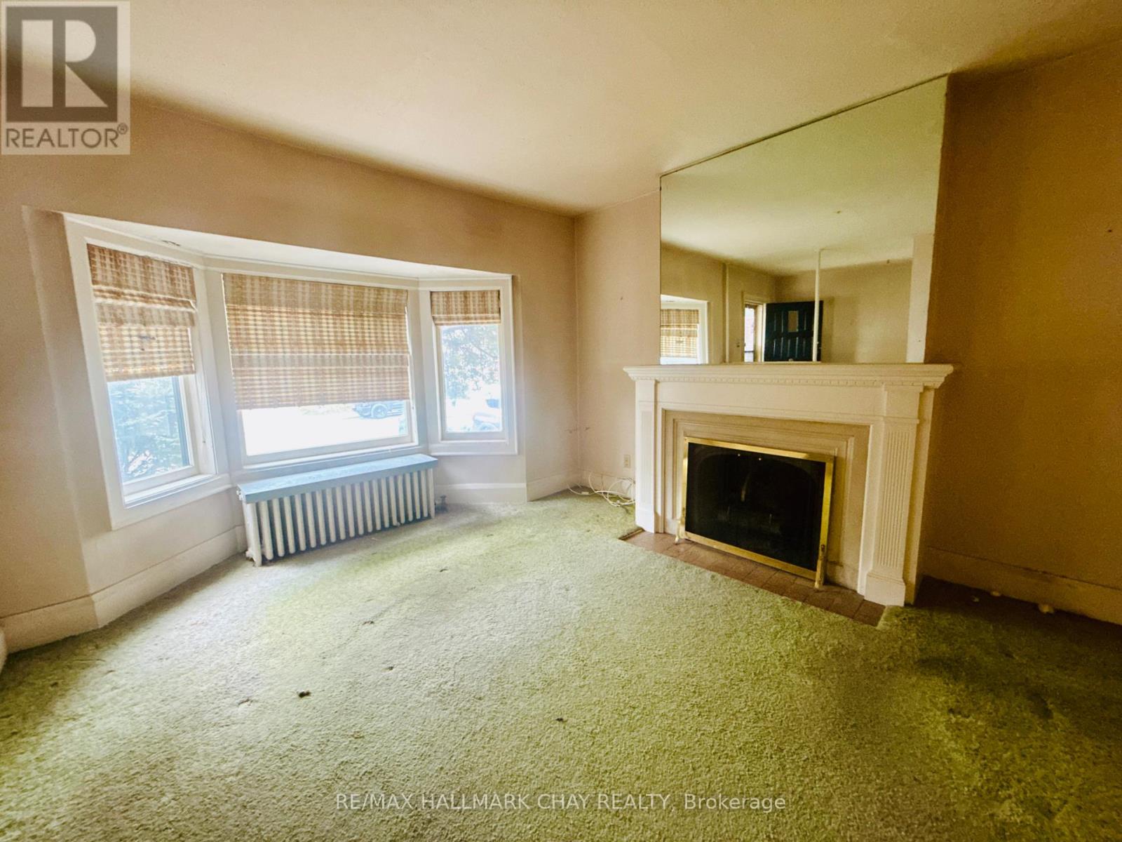 310 St Germain Avenue, Toronto, Ontario  M5M 1W3 - Photo 9 - C12130797